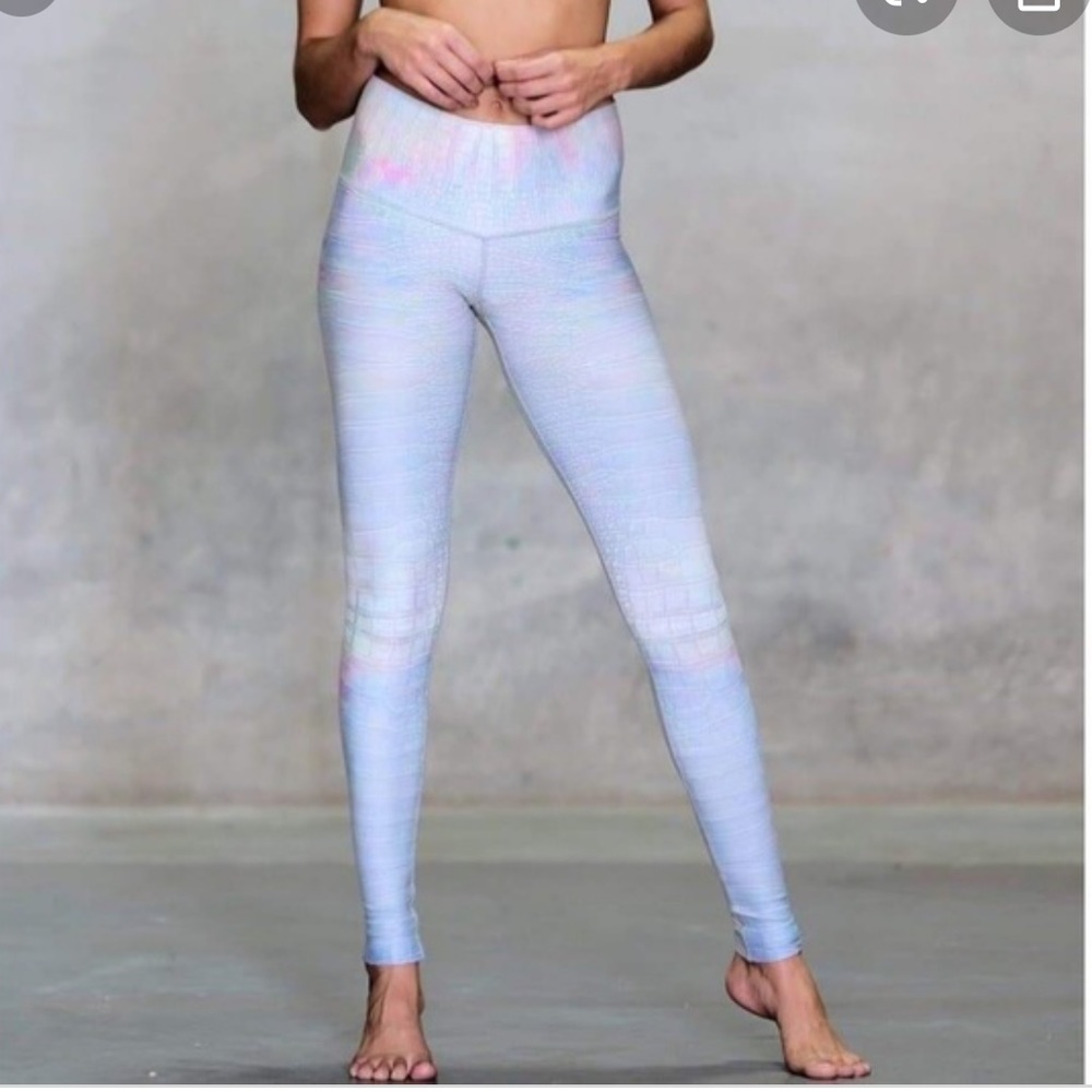 Niyama Sol barefoot opal leggings Size S